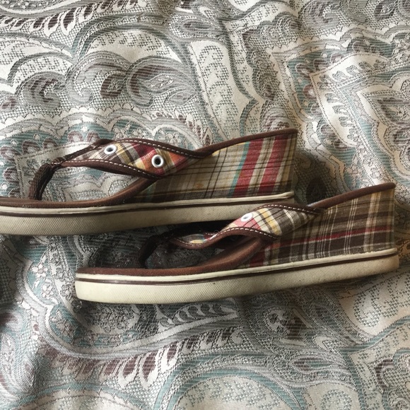 American Eagle Sandals - Picture 3 of 5